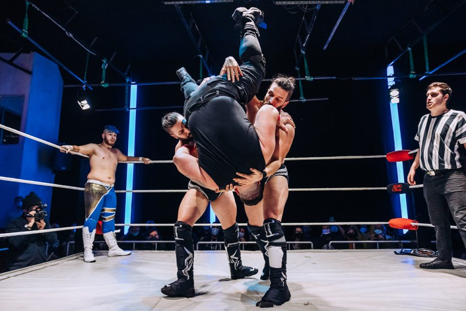Twins slam Λεωνίδα
