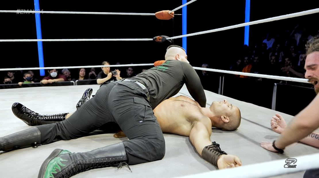 Sereti pins Spartacus